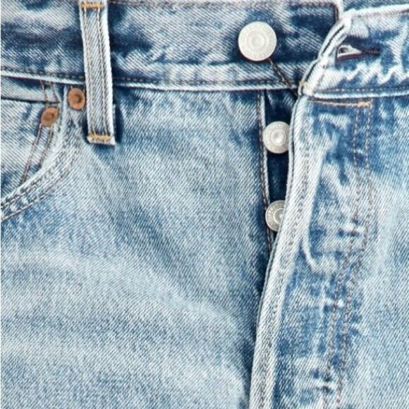 Levi’s 501 Original Fit Button Fly Jeans in Light Blue Men’s 28/30 - Picture 5 of 9